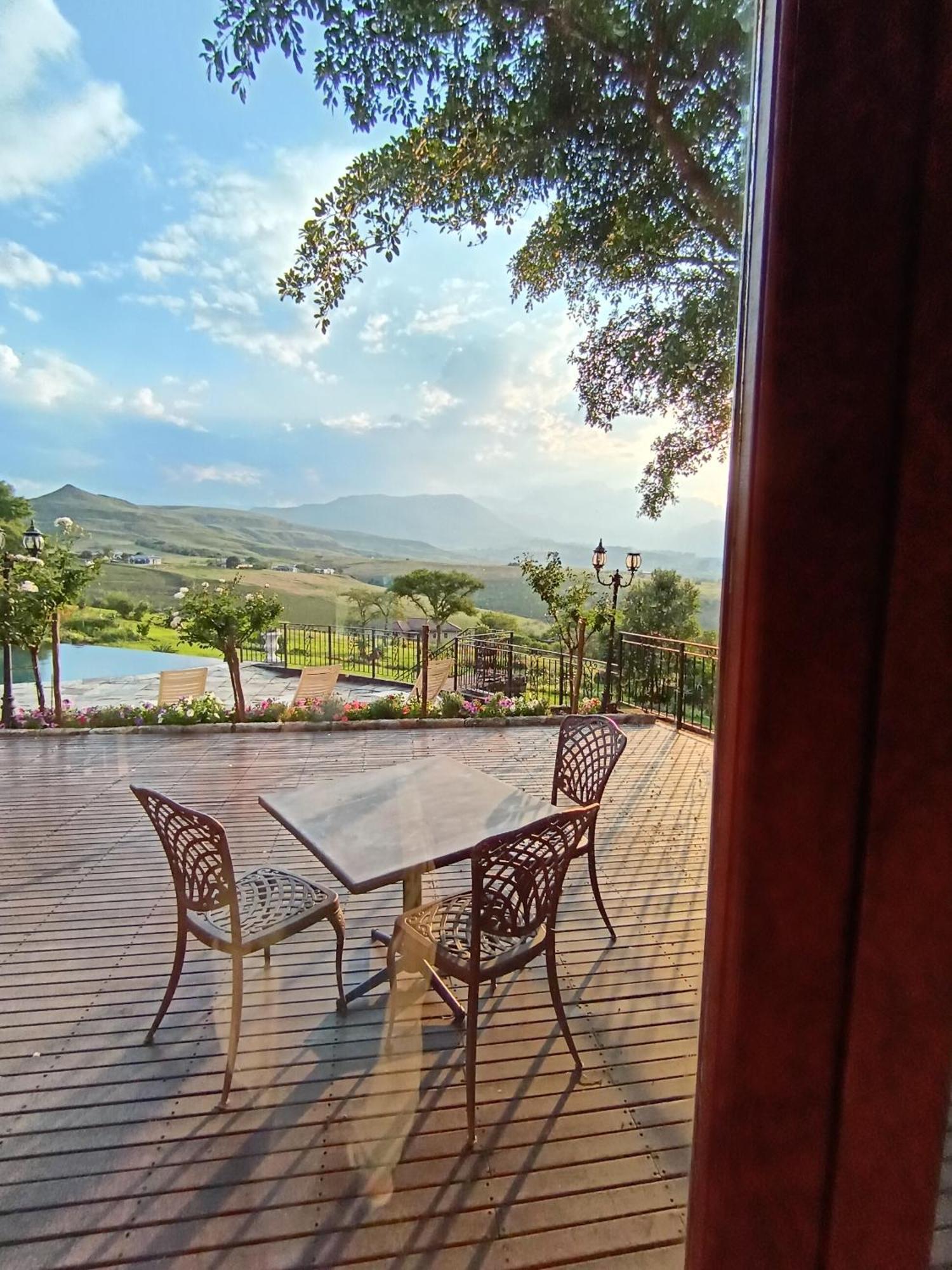 Inkungu Lodge Champagne Valley Exterior foto